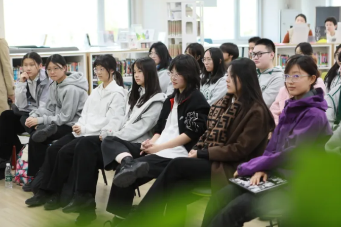 招生官来访 | 剑桥大学前数学系主任、招生官Dr. Essex 与青苗学子面对面(图6)